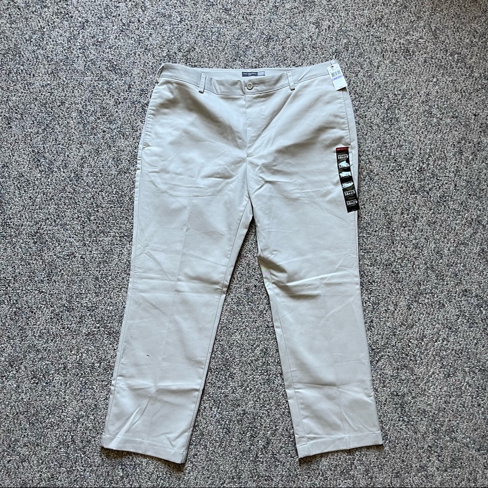 *New* Men’s Van Heusen Dress Pants